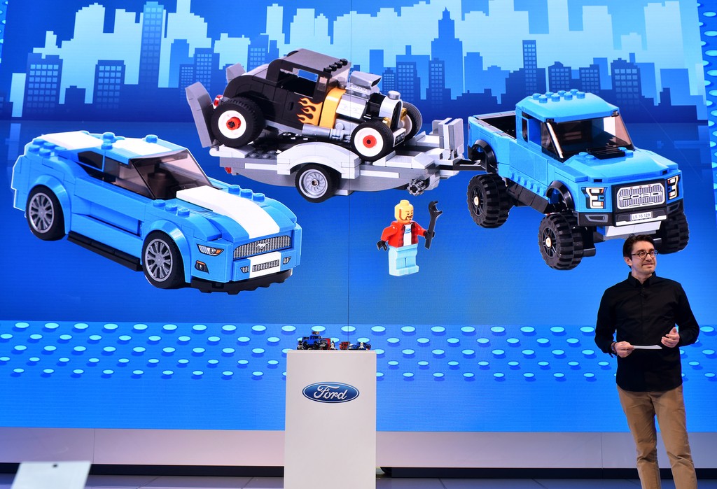 I et samarbejde mellem danske LEGO og Ford kommer indtil videre to nye sæt i serien Speed Champions, som giver både børn og voksne adgang til ikoniske Ford-modeller
(Foto: Ford Motor Company)